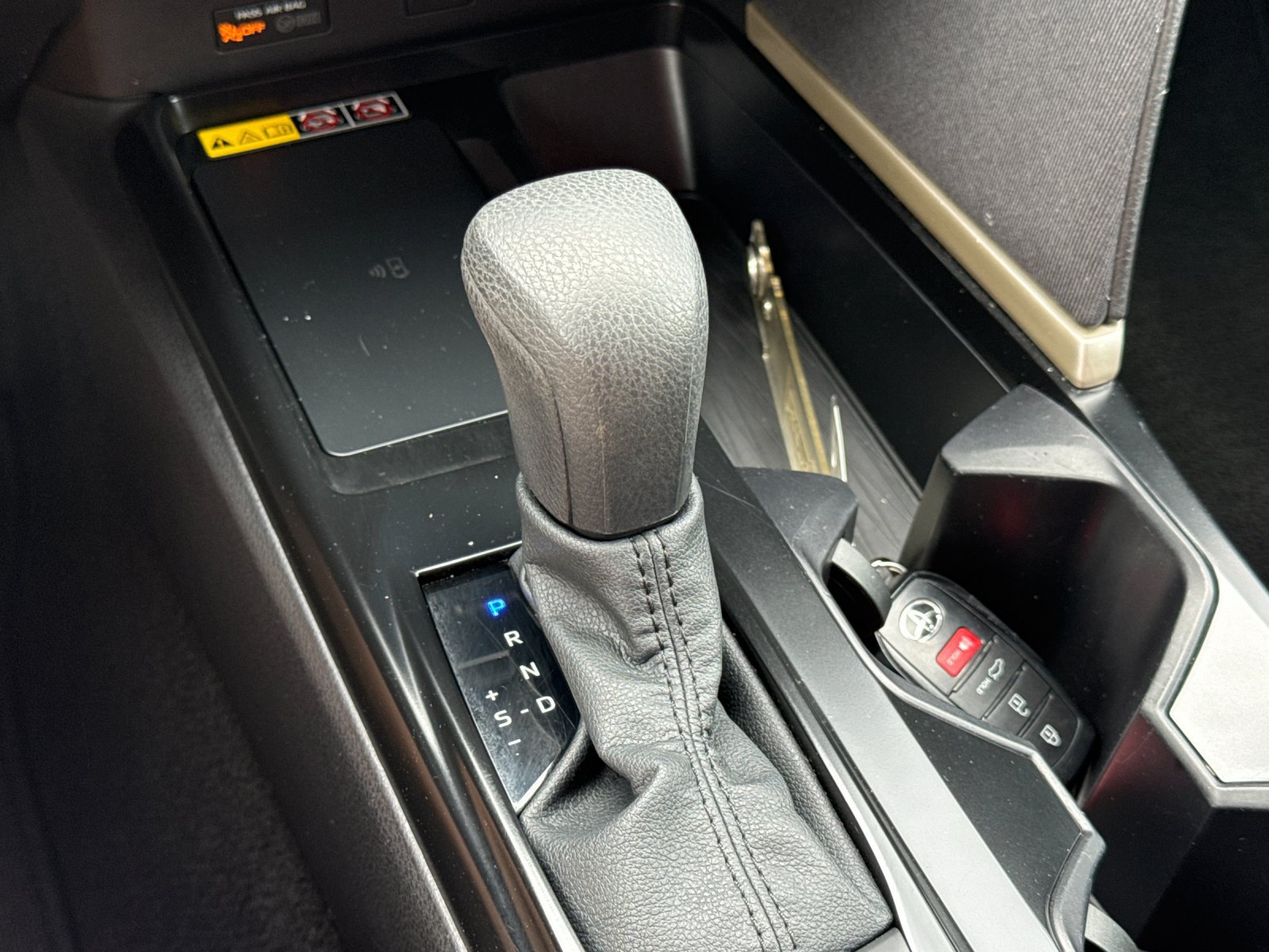 Used 2026 Toyota Camry LE FWD image 17