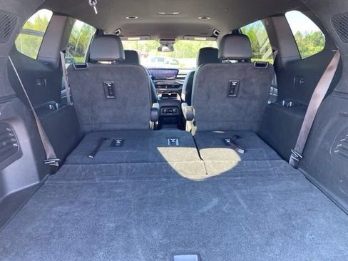 Used 2025 Buick Enclave Sport Touring AWD/4WD image 29