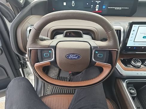Used 2025 Ford Expedition King Ranch AWD/4WD image 26