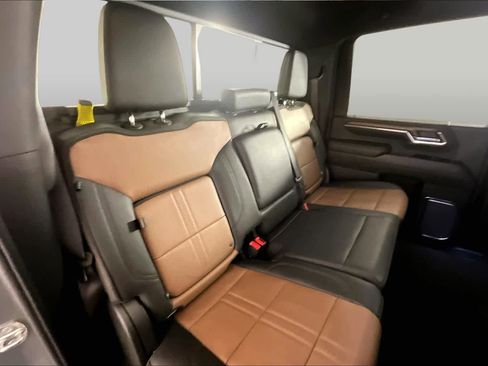 Used 2024 Chevrolet Silverado 2500 High Country w/ Technology Package AWD/4WD image 20