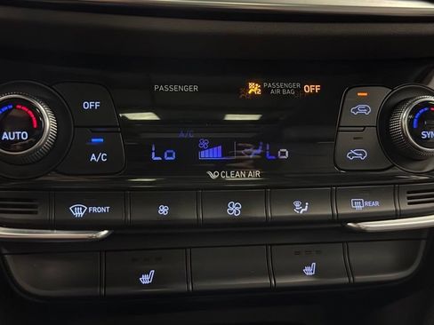 Used 2020 Hyundai Santa Fe SEL w/ Convenience + Premium Package AWD/4WD image 19