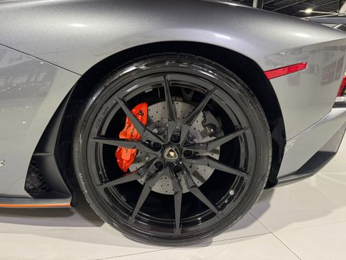 Used 2017 Lamborghini Aventador S image 53