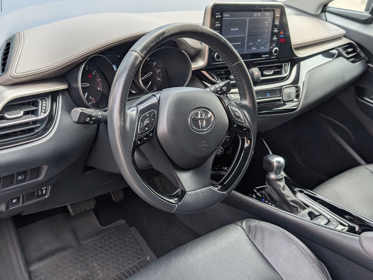 Used 2022 Toyota C-HR Limited FWD image 13