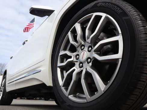 Used 2023 GMC Terrain Denali w/ Denali Premium Package image 9