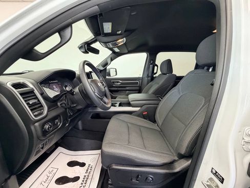 Used 2023 RAM 1500 Big Horn AWD/4WD image 3
