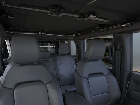 New 2025 Ford Bronco Outer Banks w/ Sasquatch Package image 12