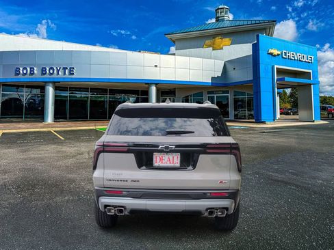 New 2026 Chevrolet Traverse Z71 w/ Driver Confidence Package AWD/4WD image 4