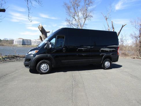 Used 2023 RAM ProMaster 2500 image 3
