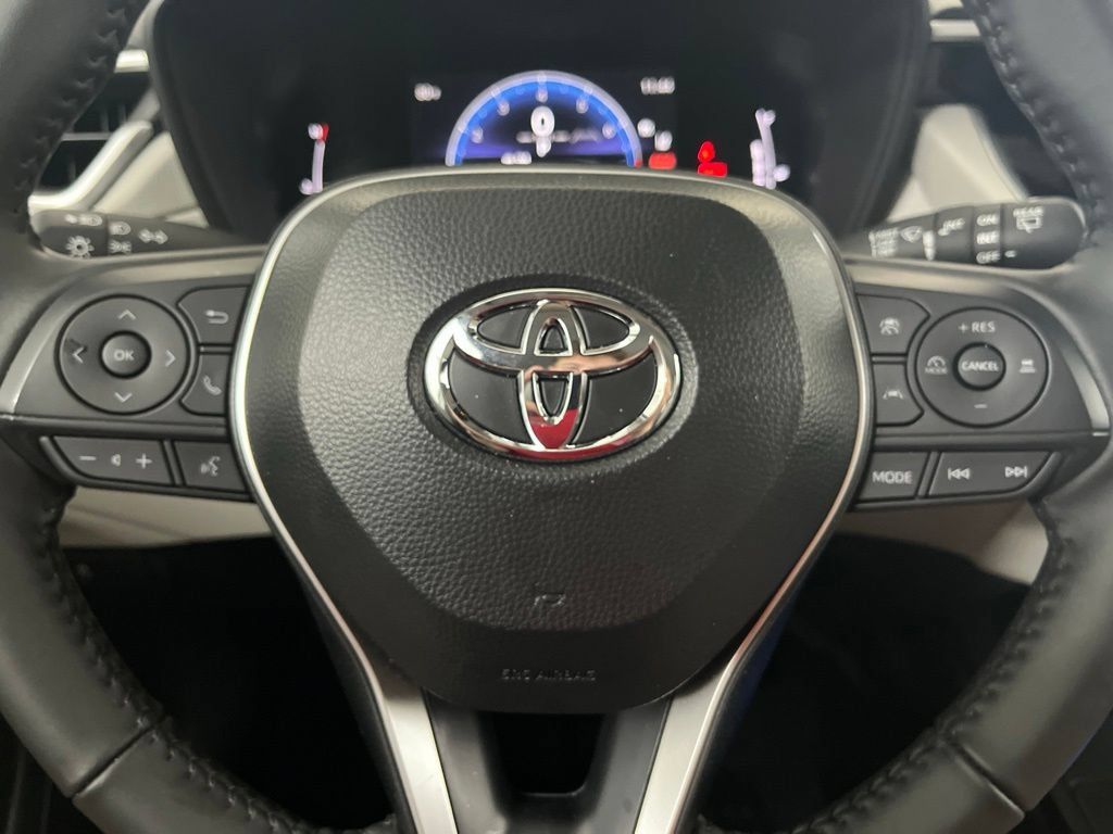 Used 2026 Toyota Corolla Cross LE AWD/4WD image 57