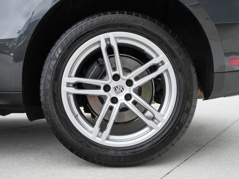 Used 2022 Porsche Macan image 29