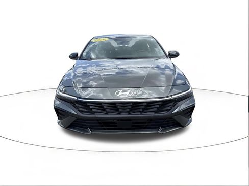 Used 2026 Hyundai Elantra SEL Sport Premium FWD image 8