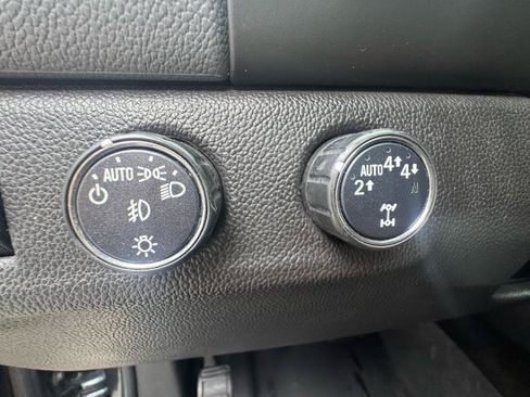 Used 2017 Chevrolet Colorado Z71 AWD/4WD image 17