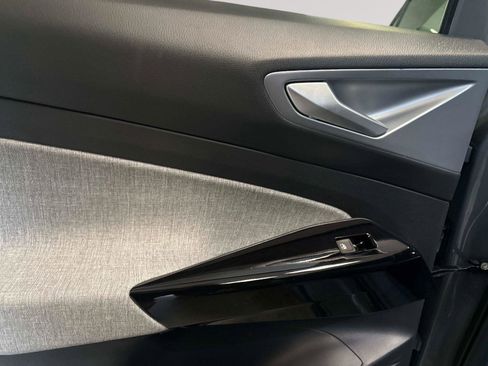 New 2025 Volkswagen ID.4 Pro AWD/4WD image 12