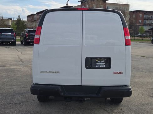 New 2026 GMC Savana 2500 image 15