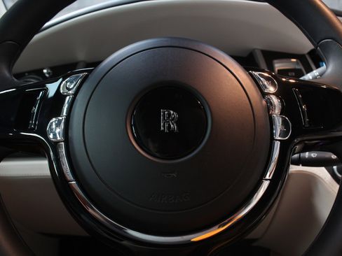 Used 2014 Rolls-Royce Wraith RWD image 74