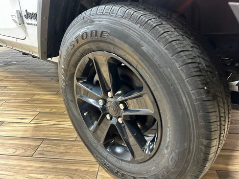 Used 2023 Jeep Wrangler Unlimited Sport AWD/4WD image 15