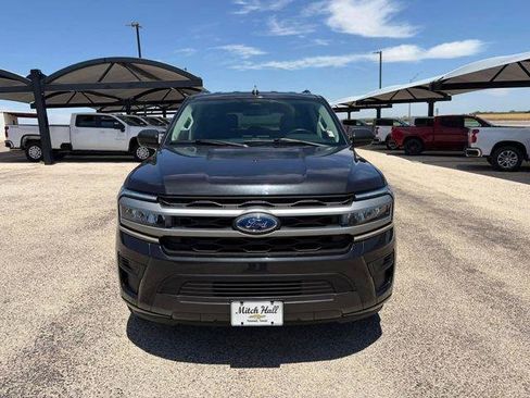 Used 2024 Ford Expedition XLT RWD image 2