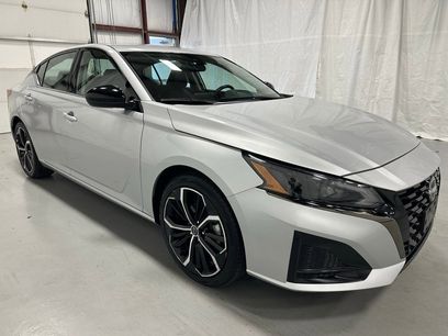 Used 2024 Nissan Altima 2.5 SR