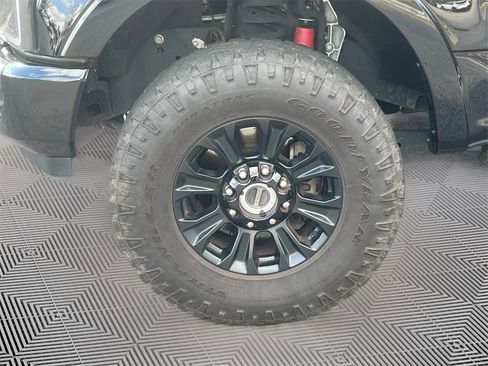 Used 2022 Ford F250 Lariat w/ Tremor Off-Road Package image 31