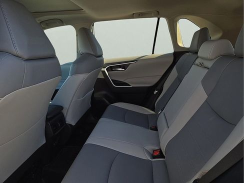 Used 2024 Toyota RAV4 XLE Premium image 10