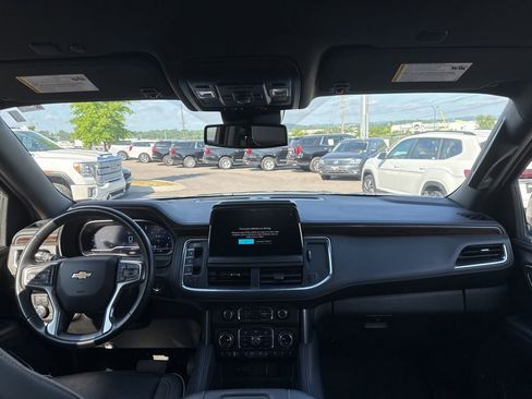 Used 2024 Chevrolet Tahoe Premier AWD/4WD image 18