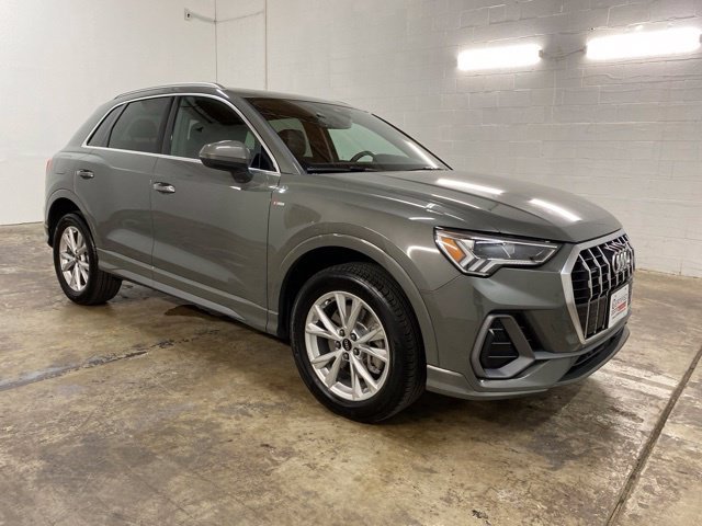 Used 2024 Audi Q3 2.0T Premium w/ Convenience Package AWD/4WD image 7