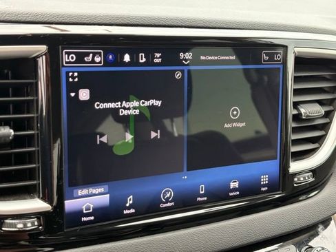 Used 2024 Chrysler Pacifica Touring-L FWD image 21