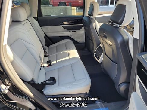 New 2026 Lincoln Nautilus Premier image 9