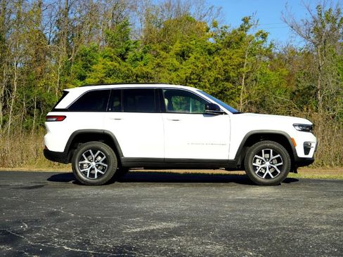 New 2025 Jeep Grand Cherokee Limited image 5
