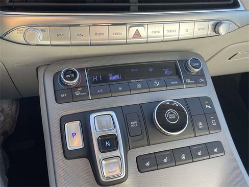 Used 2021 Hyundai Palisade Limited image 23