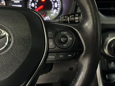 Used 2021 Toyota RAV4 XLE w/ Convenience Package AWD/4WD image 13