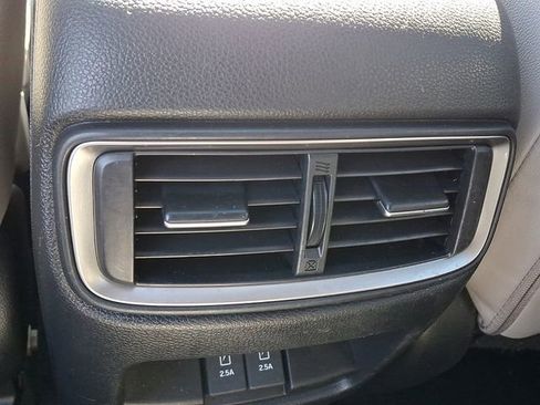 Certified 2017 Honda CR-V Touring image 11