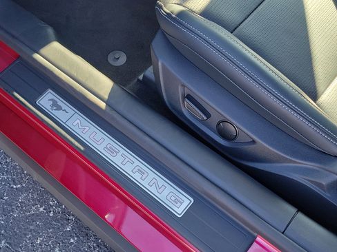 Used 2025 Ford Mustang Premium image 19