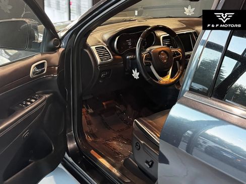 Used 2014 Jeep Grand Cherokee Overland AWD/4WD image 11
