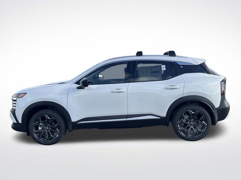 New 2026 Nissan Kicks SR w/ SR Premium Package AWD/4WD image 2