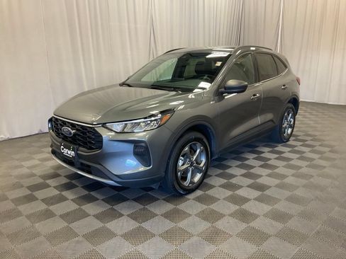 Used 2025 Ford Escape ST-Line AWD/4WD image 8