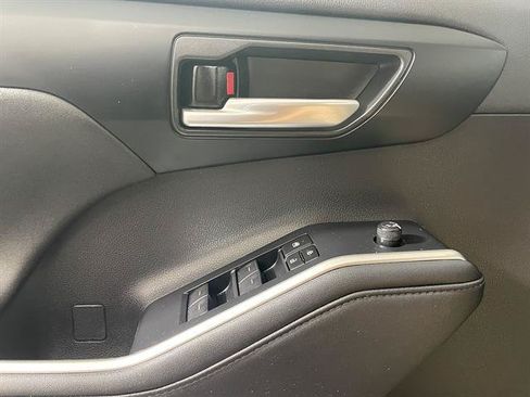 Certified 2024 Toyota Highlander XLE AWD/4WD image 20