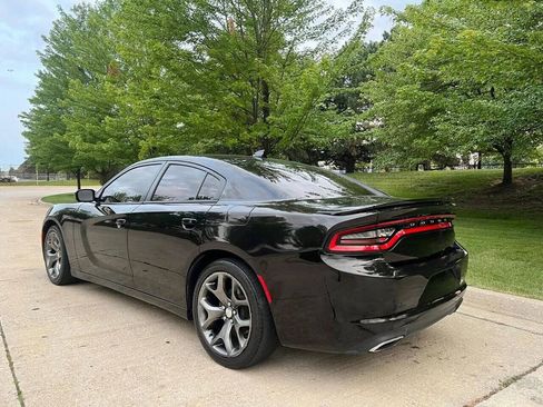 Used 2015 Dodge Charger SXT image 13