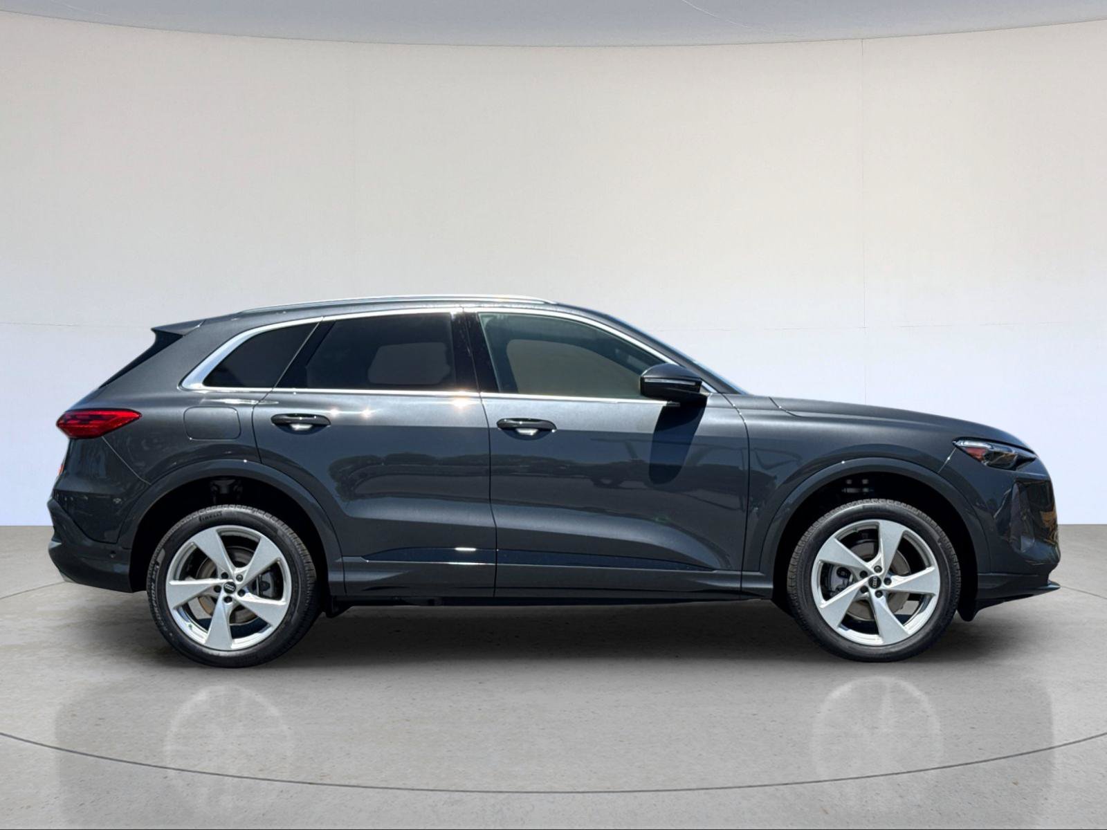 New 2026 Audi Q5 Premium AWD/4WD image 7