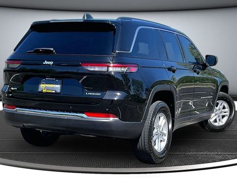 Used 2022 Jeep Grand Cherokee Laredo w/ Luxury Tech Group I image 6