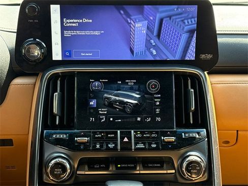 Used 2022 Lexus LX 600 4WD w/ Accessory Package (Z1) image 12