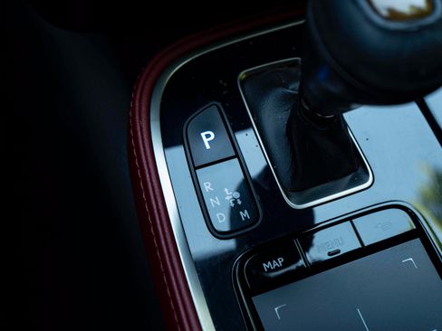 Used 2019 Lexus LS 500 F Sport w/ Accessory Package (Z2) AWD/4WD image 31