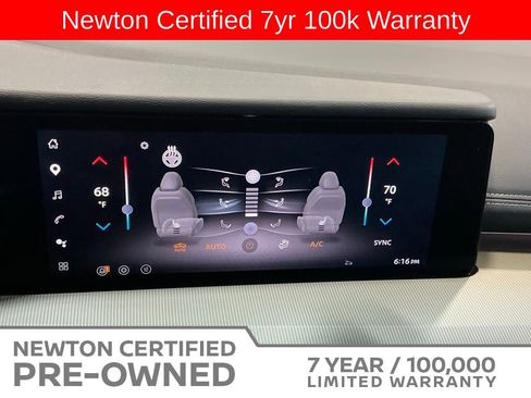 Used 2025 Nissan Murano SL AWD/4WD image 17