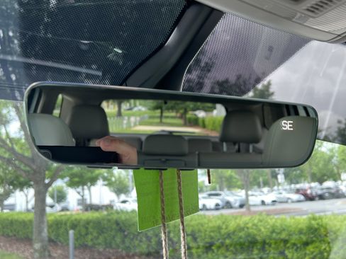Used 2022 Volkswagen Atlas SE w/ Panoramic Sunroof Package FWD image 27