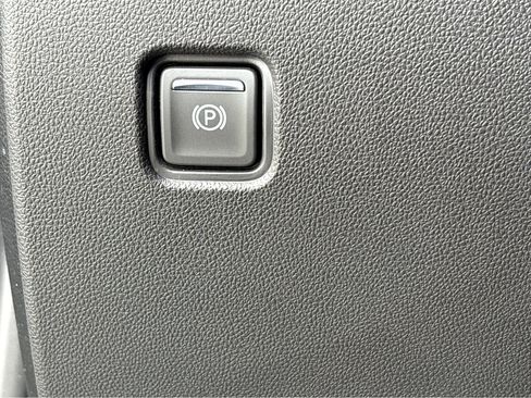 Used 2022 Chevrolet Blazer LT image 22