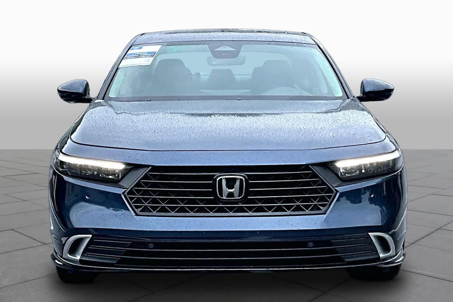 Used 2023 Honda Accord Touring image 4