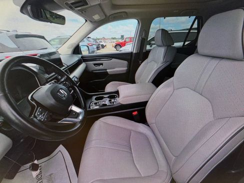 Used 2023 Honda Pilot Elite image 5