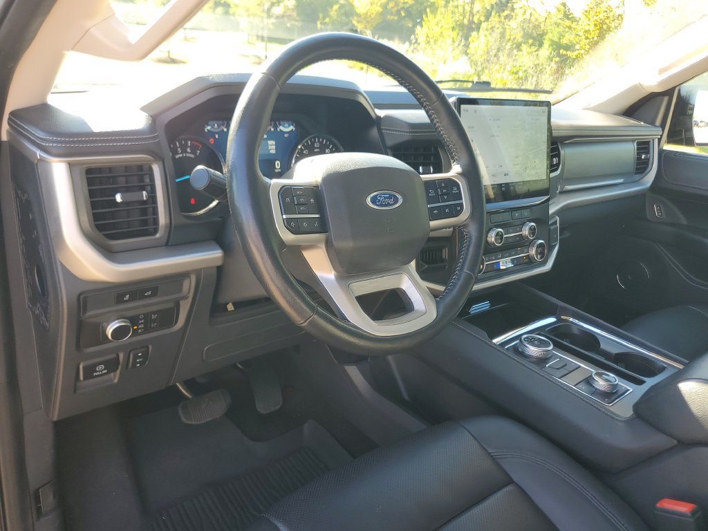 Used 2022 Ford Expedition XLT AWD/4WD image 15