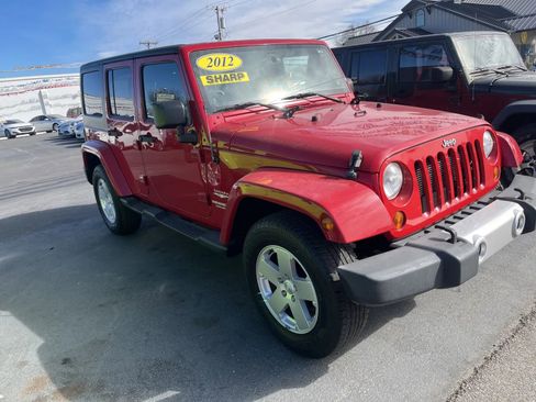 Used 2012 Jeep Wrangler Unlimited Sahara image 3
