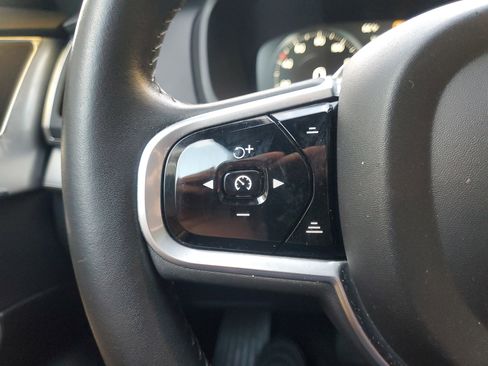 Used 2018 Volvo XC90 T5 Momentum w/ Convenience Package image 22